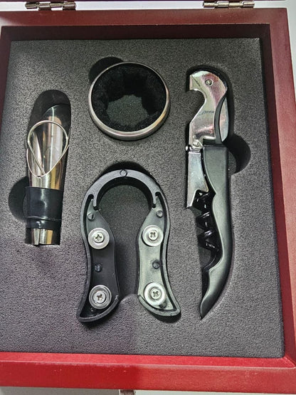 Wine Gift Box with Chess Set