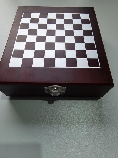 Wine Gift Box with Chess Set